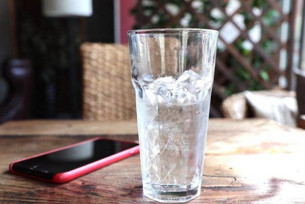 nho-rang-co-uong-nuoc-da-khong